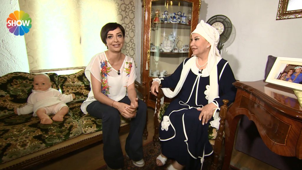 Ev Kuşu / Bedia Akartürk ShowTürk TV