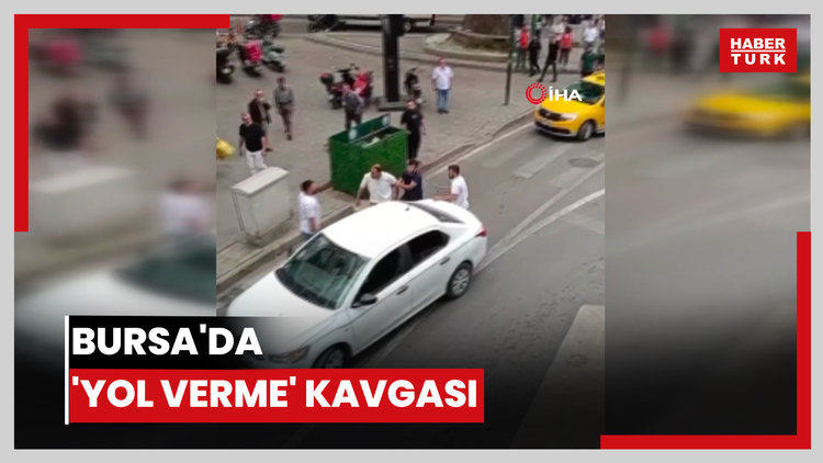 Bursa da yol verme kavgası kamerada Video