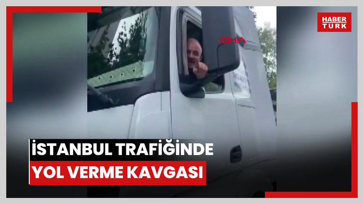 Kadıköyde trafikte yol verme tartışması kamerada Video