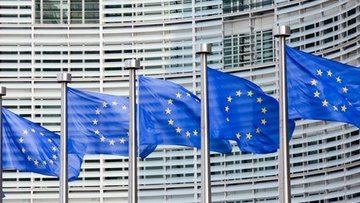 Euro Bölgesi'nde büyüme toparlanıyor