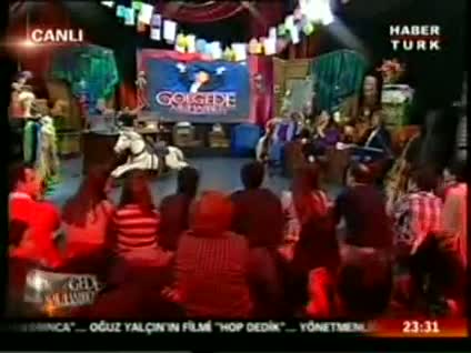 Teşhir ve röntgencilik üzerine bir oyun! 10