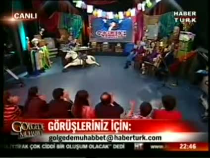 Teşhir ve röntgencilik üzerine bir oyun! 4