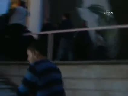 Burhan Kuzu'ya öğrencilerden bir protesto daha!