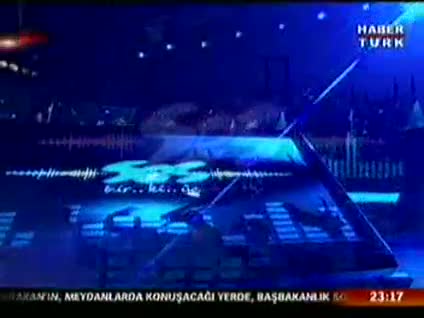 Bülent Ortaçgil beklenen albümü "Sen"le Ses Bir Ki Üç'te