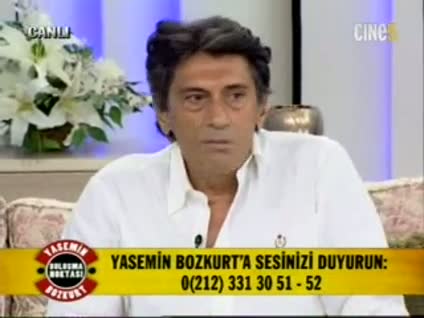 Soruya kızıp canlı yayını terk etti!