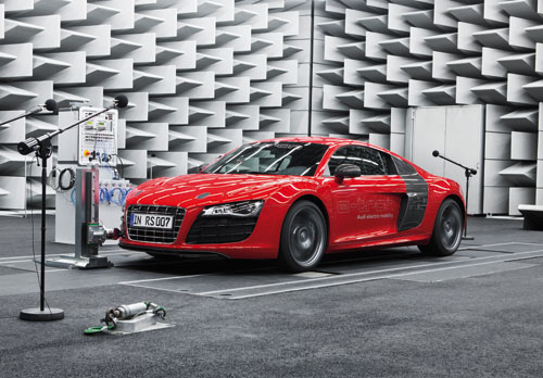 Audi e-tron' a uzay mekiği sesi!