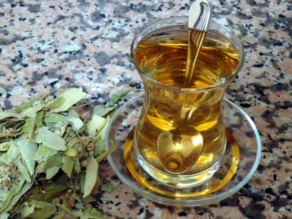 Zayıflama çayları gerçekten mucizeler mi yaratıyor?