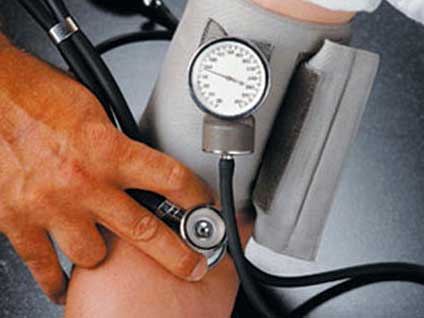 Hipertansiyon tedavi edilmezse hangi hastalıklara yol açar?