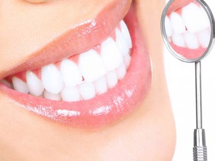 Travma geçiren dişlerin rengi ileride bozulur mu?