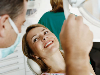 Diş beyazlatma yöntemi kimlere uygulanır?