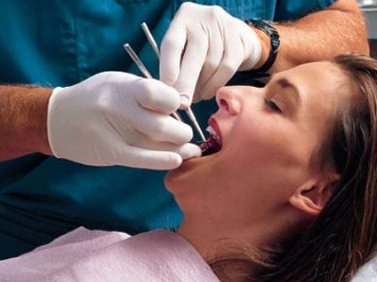 İmplant ağrılı bir tedavi midir?