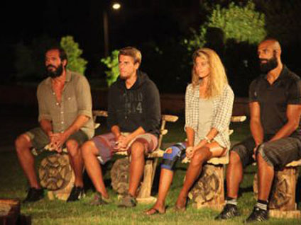 Survivor'da Hasan'ın annesi stüdyoyu kahkahaya boğdu!