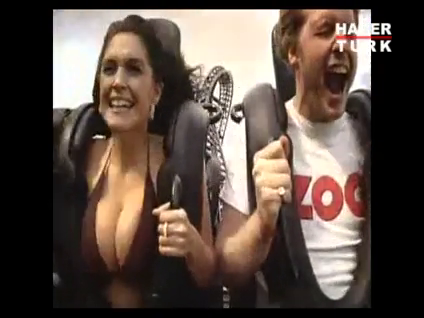 Genç kızın Roller Coaster macerası