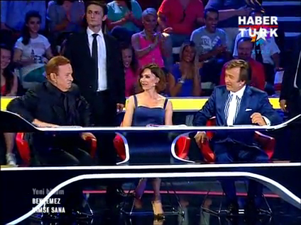 "Karı Amerikalı'yla yatıp kalkıyor ya"