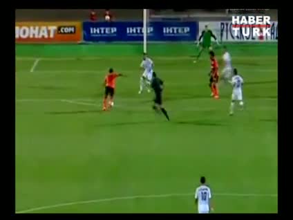 Ceza sahası dışından şut ve gol!