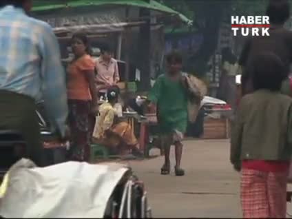 Myanmar'daki Müslüman katliamına tepki