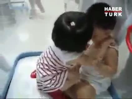 Küçük kızın büyük aşkı!