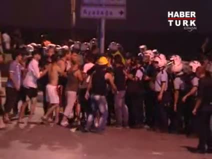 Şişli'de laf atma kavgası!