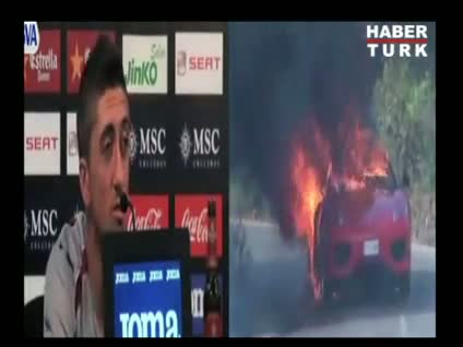 Ünlü futbolcunun Ferrari'si yandı!
