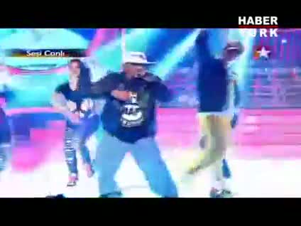 Uğur Arslan'dan Ceza taklidi!