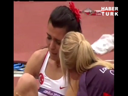 Merve gözyaşlarıyla koştu!