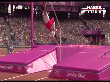 Olimpiyatlarda sırık kırıldı