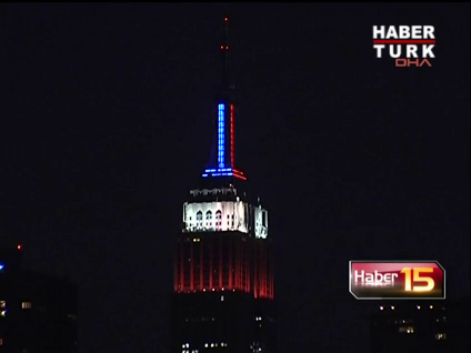 Empire State kırmızı-beyaz!