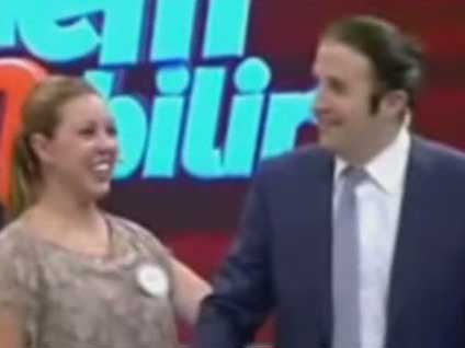 Yarışmacıdan tokadı yedi!