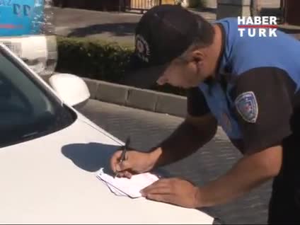 Polisten şoförlere şaka