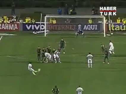 Neymar'dan müthiş frikik golü!