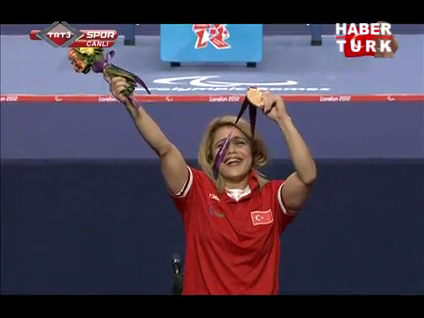 Nazmiye'den altın madalya!