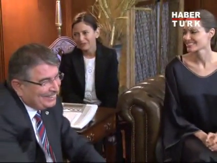 Bakan Şahin, Angelina Jolie ile görüştü!