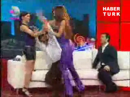 Sevda Demirel'den Hande Ataizi'ye tokat!