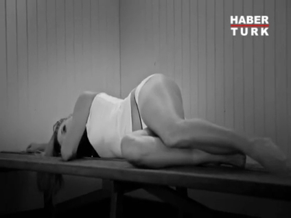 Ünlü raketten çok özel pozlar!