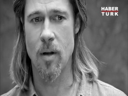 Brad Pitt bir ilke imza attı