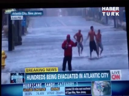 Kasırgada dans ettiler!