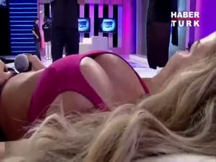 Canlı yayında silikon testi!