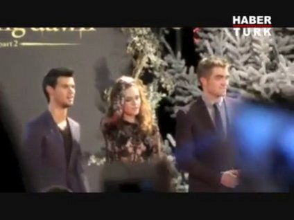 Kristen Stewart'tan yine transparan!