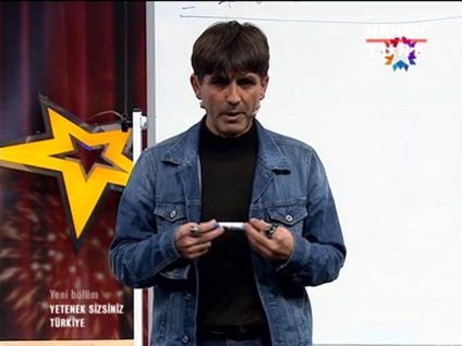 Öğrenciler, yarışmacıyı terletti!