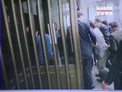 O fotoğraf Turgut Özal'a ait değilmiş!