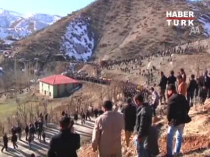 ''Bu saatten sonra Başbakan özür dilemesin''