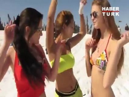 Bu kızlar çıldırmış olmalı!