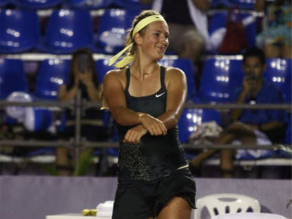 Azarenka da modaya uydu!