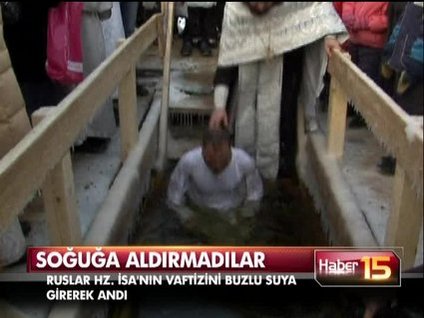 Buzlu suda ibadet