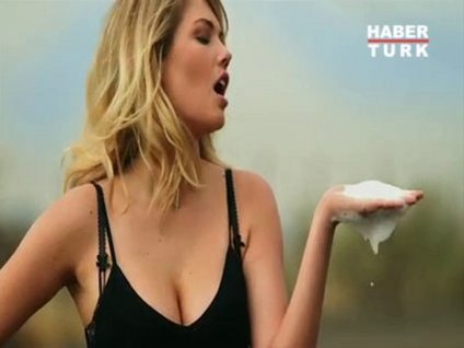 Kate Upton yine göz kamaştırdı!