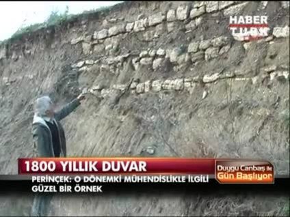 Heyelanla ortaya çıkan tarihi duvar!