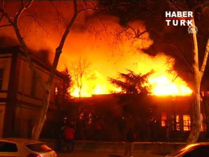 142 yıllık tarih kül oldu!