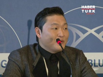 Tercümanın hatası PSY'ı güldürdü