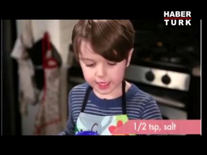 Minik usta hayran bıraktı!