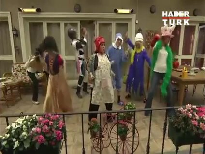 Yalan Dünya'da Harlem Shake!